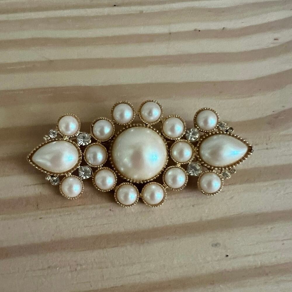 Vintage Richelieu Faux Pearl & Rhinestone Brooch- 2.75" x 1.25" Round/Oval Beads